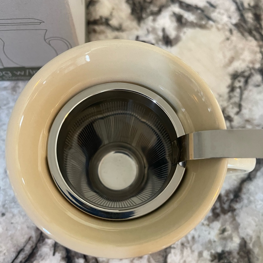 Tea Mug with Infuser - Picture 3 of 3